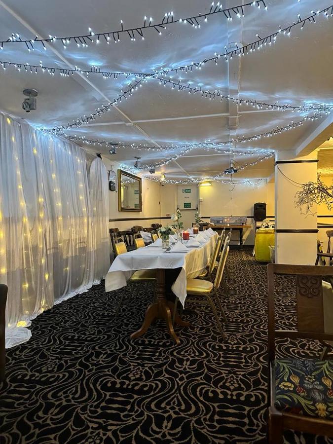 The Swan Inn Salisbury Wilton  ภายนอก รูปภาพ